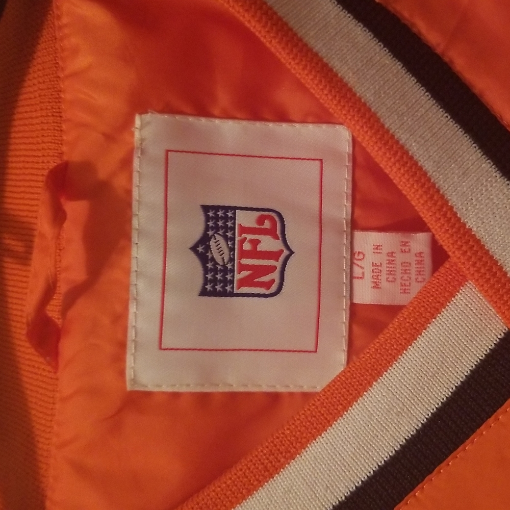 WINDBREAKER - Picture 4 of 4